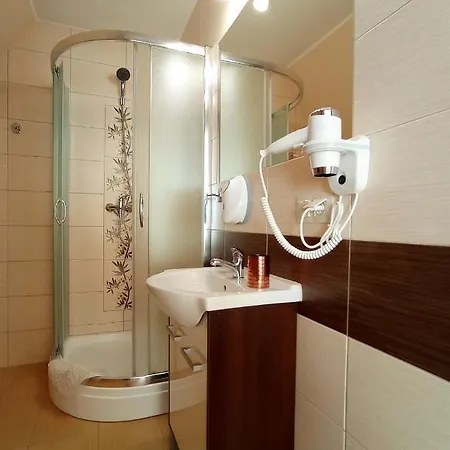 Rum i privatbostad Wynajem Pokoi Rancho *